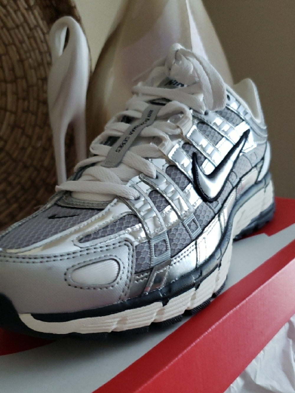 Nike P6000 Silver Metallic Running Shoe with Black Swoosh and White Laces - Picture 3 of 9